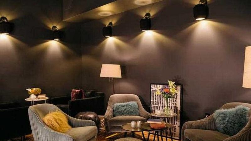 体育馆LED灯具定制参数解析：如何满足专业照明需求